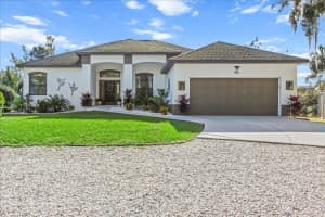 1055 N Crescent Dr, CRYSTAL RIVER