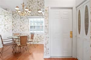 6801 STONES THROW CIRCLE, SAINT PETERSBURG, FL 33710 Sold 12/30/24