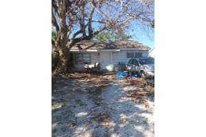 321 77TH AVENUE, ST PETE BEACH, FL 33706 Sold 08/13/25