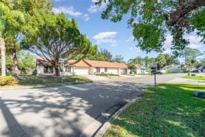 100 EDGEWATER CIRCLE, SANFORD, FL 32773 Sold 01/21/25