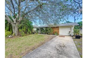 2215 CEDAR DRIVE, DUNEDIN, FL 34698 Sold 12/06/24