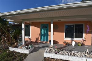 552 Trade Winds Dr, DUNEDIN