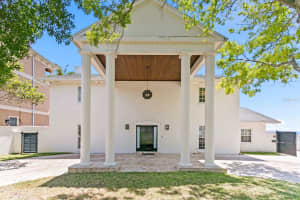 5812 MARINER STREET, TAMPA, FL 33609 Sold 03/21/25