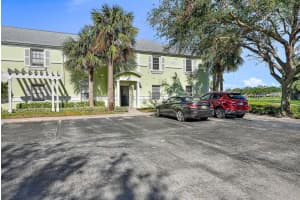 4832 Cobia Dr Se #b, ST PETERSBURG