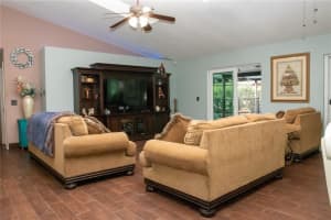 6806 PARADISE BAY WAY, TAMPA, FL 33615 Sold 02/06/25