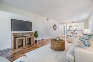 11485 OAKHURST ROAD, LARGO, FL 33774 Sold 04/03/25