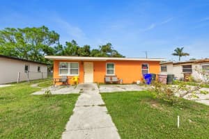 2913 LAFAYETTE STREET, FORT MYERS, FL 33916 Sold 12/31/24