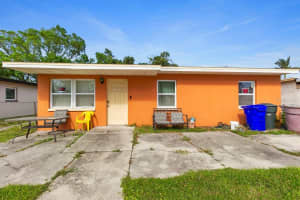 2913 LAFAYETTE STREET, FORT MYERS, FL 33916 Sold 12/31/24