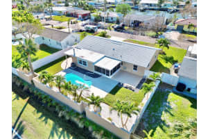 7933 CAUSEWAY BOULEVARD, SAINT PETERSBURG, FL 33707 Sold 02/07/25