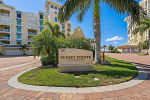 795 COLLANY ROAD, SAINT PETERSBURG, FL 33715 - MLS#MFRTB8322483