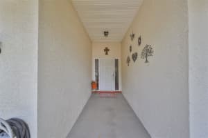 909 SUN KEY COURT, SUN CITY CENTER, FL 33573 Sold 03/17/25