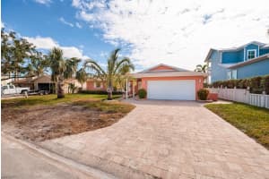 825 116TH AVENUE, TREASURE ISLAND, FL 33706 Sold 07/31/25