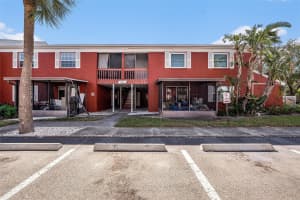 1084 82ND TERRACE, ST PETERSBURG, FL 33702 Sold 02/18/25