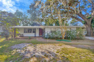 15040 LAKE MAGDALENE BOULEVARD, TAMPA, FL 33618 Sold 04/28/25