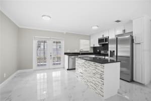 502 FLAMINGO DRIVE, APOLLO BEACH, FL 33572 Sold 01/07/25