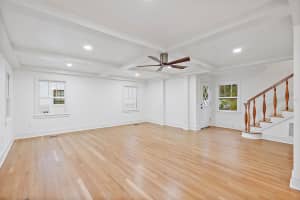2410 WOODLAWN CIRCLE, SAINT PETERSBURG, FL 33704 Sold 06/11/25