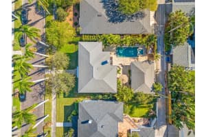 646 17TH AVE NE, SAINT PETERSBURG, FL 33704 Sold 01/02/25