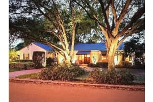 101 Bay Point Dr NE, St. Petersburg, FL 33704, Sold 11/21/24