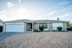 6530 SENEGAL PALM WAY, APOLLO BEACH, FL 33572 Sold 04/03/25