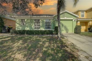 1111 Royal Ridge Dr, DAVENPORT