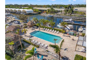 6125 MOORINGS DRIVE, SAINT PETERSBURG, FL 33712 Sold 04/17/25