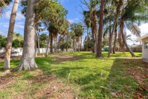 1649 DAKOTA AVENUE, SAINT PETERSBURG, FL 33703 Sold 02/12/25