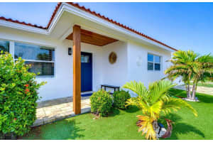 220 45TH AVENUE, ST PETE BEACH, FL 33706 Sold 03/21/25