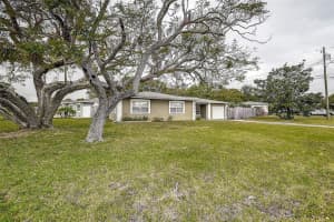 2200 37TH STREET, SAINT PETERSBURG, FL 33713 Sold 03/06/25