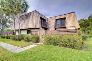 15317 POND WOODS PLACE, TAMPA, FL 33618 Sold 02/17/25