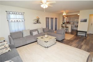 121 SEAHORSE DRIVE, SAINT PETERSBURG, FL 33705 - MLS#MFRTB8324567