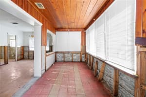 715 40TH AVENUE, SAINT PETERSBURG, FL 33703 Sold 02/26/25