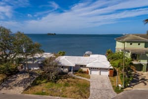 2246 HARBOR VIEW DRIVE, DUNEDIN, FL 34698 Sold 12/12/24