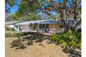 237 32ND AVENUE, ST PETERSBURG, FL 33704 Sold 01/13/25