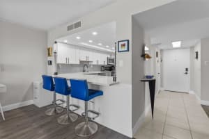 7400 SUN ISLAND DRIVE, SOUTH PASADENA, FL 33707 Sold 02/25/25