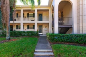 10396 CARROLLWOOD LANE, TAMPA, FL 33618 Sold 03/12/25