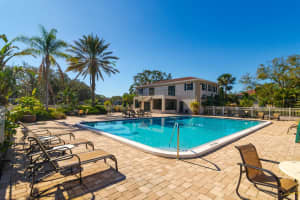 10396 CARROLLWOOD LANE, TAMPA, FL 33618 Sold 03/12/25