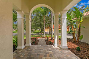 16313 HEATHROW DRIVE, TAMPA, FL 33647 Sold 01/03/25