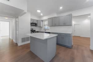 5100 3RD AVENUE, SAINT PETERSBURG, FL 33707 - MLS#MFRTB8325285
