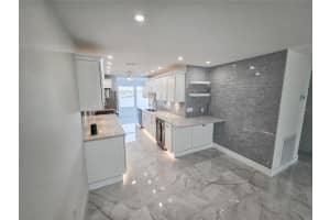 6075 SHORE BOULEVARD, GULFPORT, FL 33707 Sold 03/06/25
