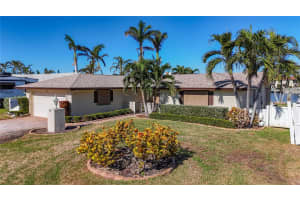 10 ISLAND DRIVE, TREASURE ISLAND, FL 33706 Sold 02/05/25
