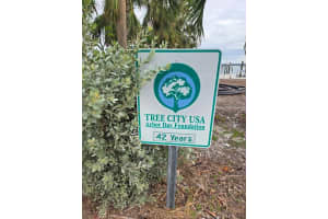 1628 SAND KEY ESTATES COURT, CLEARWATER BEACH, FL 33767 Sold 01/29/25