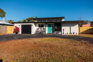 6327 HAMPTON DRIVE, ST PETERSBURG, FL 33710 Sold 03/24/25
