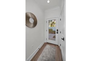 946 HIGHLAND AVENUE, DUNEDIN, FL 34698 Sold 01/30/25