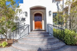 158 RAMON WAY, SAINT PETERSBURG, FL 33704 Sold 05/15/25