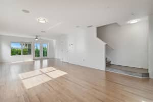 509 VINCINDA CREST WAY, TAMPA, FL 33619 Sold 02/07/25