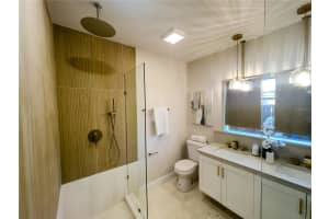 5516 GOLDEN DR, TAMPA, FL 33634 - MLS#MFRTB8326438