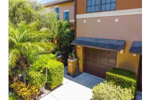 1020 BLACKWATER DRIVE, WESLEY CHAPEL, FL 33543 Sold 03/10/25