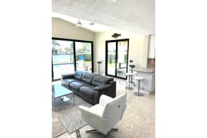 11245 6th St E, Treasure Island, FL 33706, Sold 12/04/24