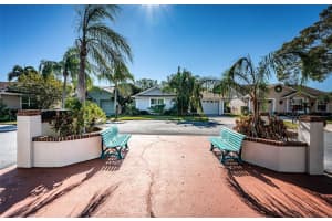 812 FRANKLIN CIRCLE, PALM HARBOR, FL 34683 Sold 02/20/25