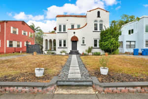 671 JASMINE WAY, SAINT PETERSBURG, FL 33705 Sold 03/28/25